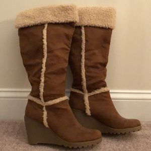 Wedge boots